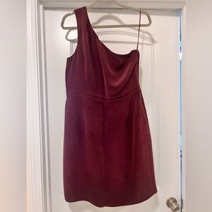 J Crew off the shoulder dress in plum color, perfect for fall!